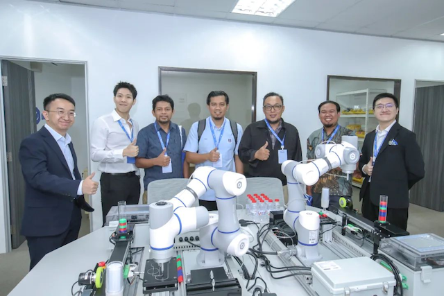 越疆科技深化全球布局，馬來(lái)西亞子公司開(kāi)業(yè)推動(dòng)?xùn)|南亞智能制造升級(jí)