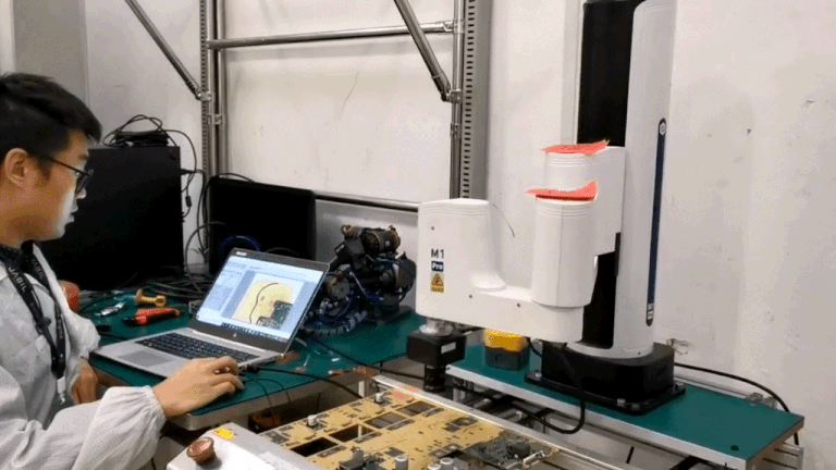 、點(diǎn)膠精度0.05mm是什么概念？越疆協(xié)作機(jī)器人如何破解3C行業(yè)柔性制造難題？